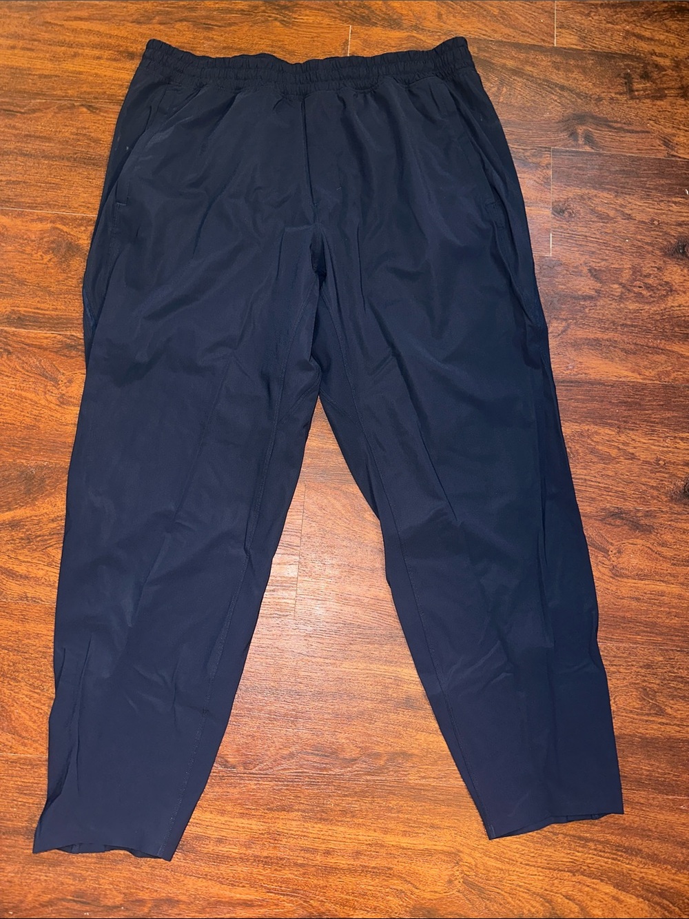 lululemon Men's Navy pace breaker pants *shorter size XL